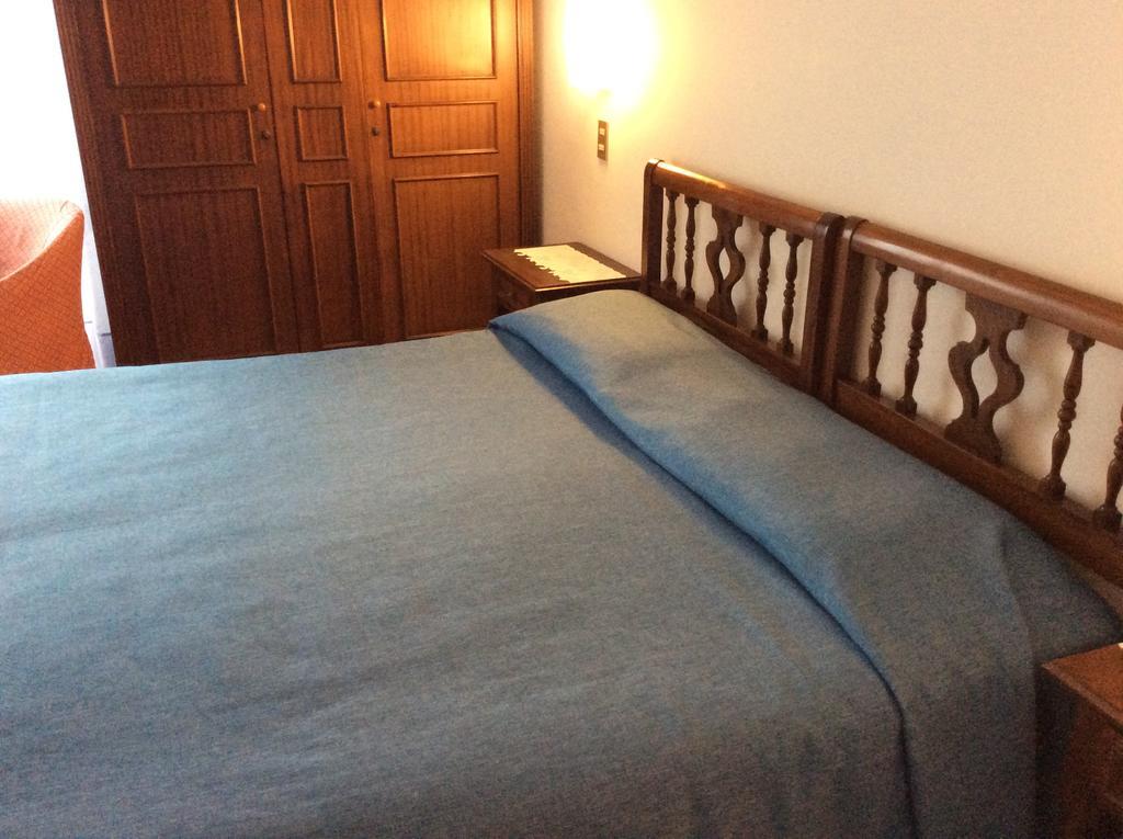 Hotel Nuovo Suisse Аласио Екстериор снимка